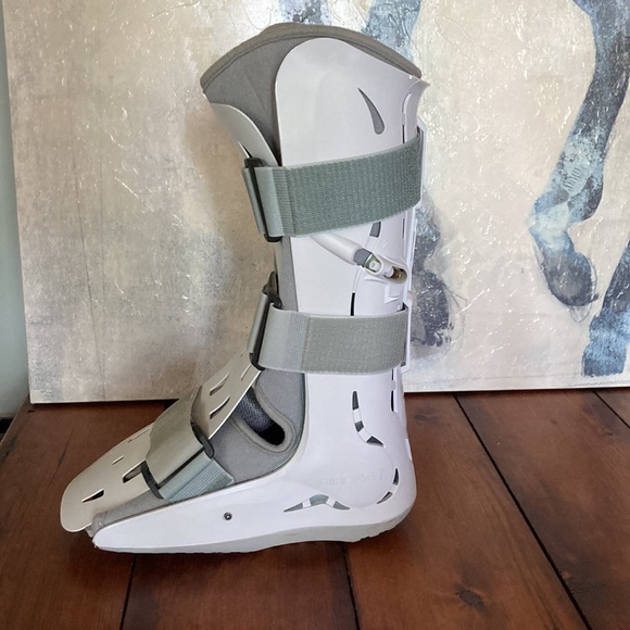 Air Boot - Picture 3 of 5